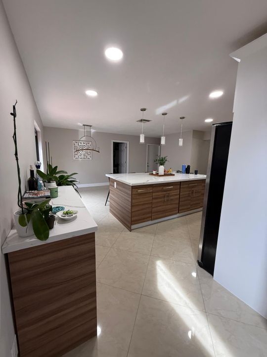 For Rent: $5,100 (4 beds, 2 baths, 2208 Square Feet)