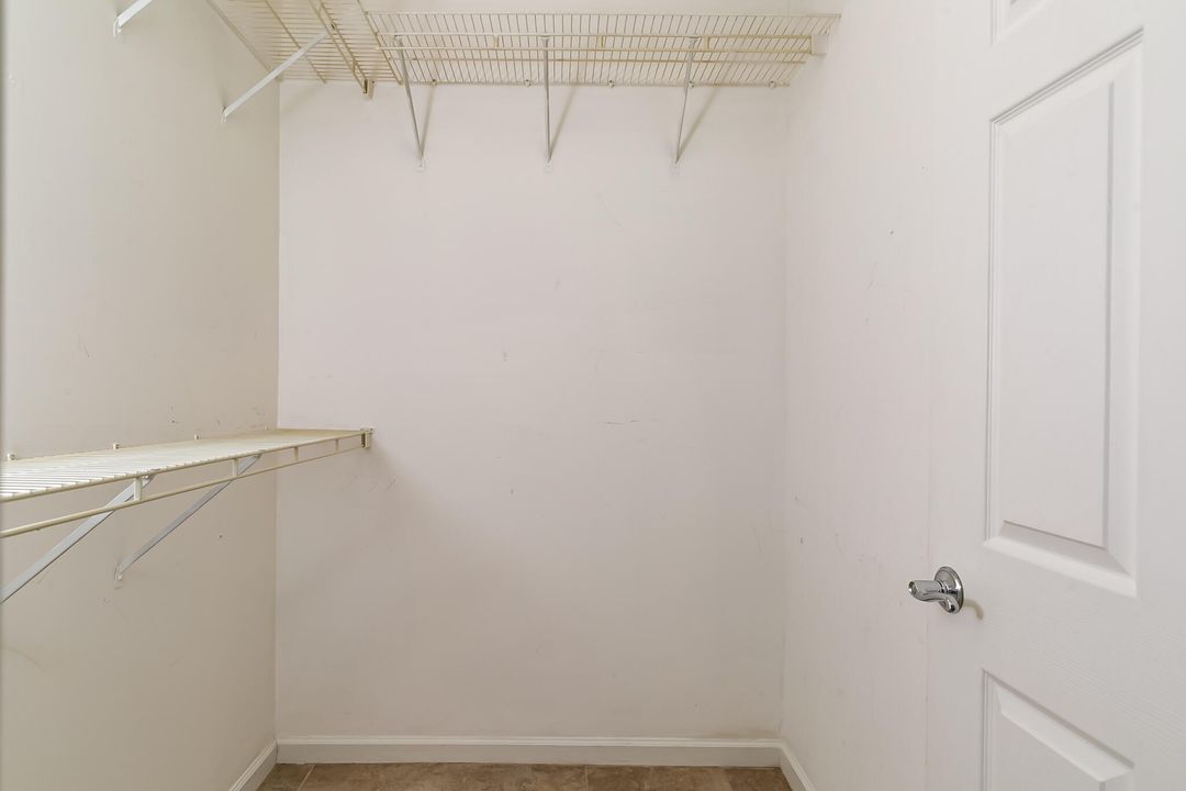 待售: $250,000 (3 贝兹, 2 浴室, 1848 平方英尺)