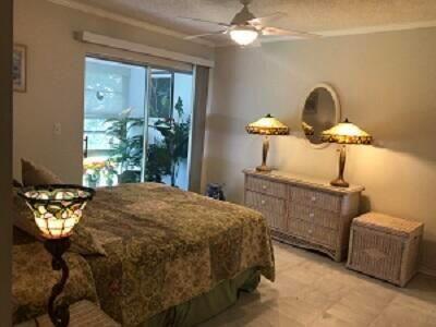 For Rent: $1,800 (1 beds, 1 baths, 696 Square Feet)