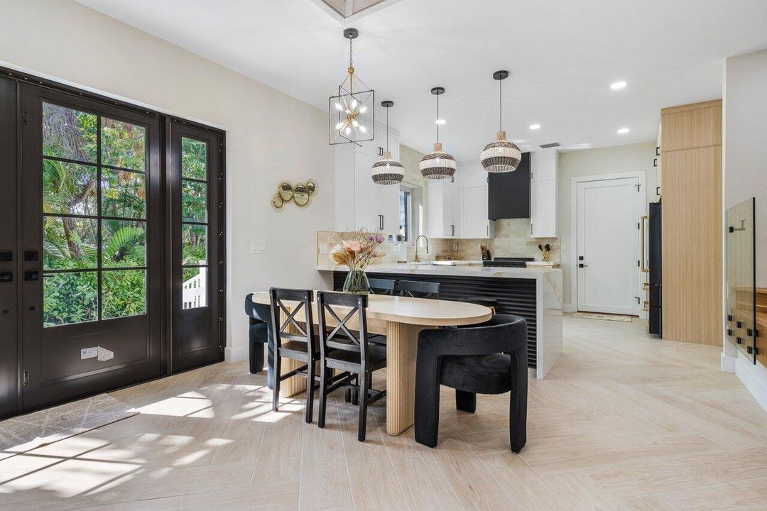 En Renta: $7,600 (3 camas, 2 baños, 1600 Pies cuadrados)