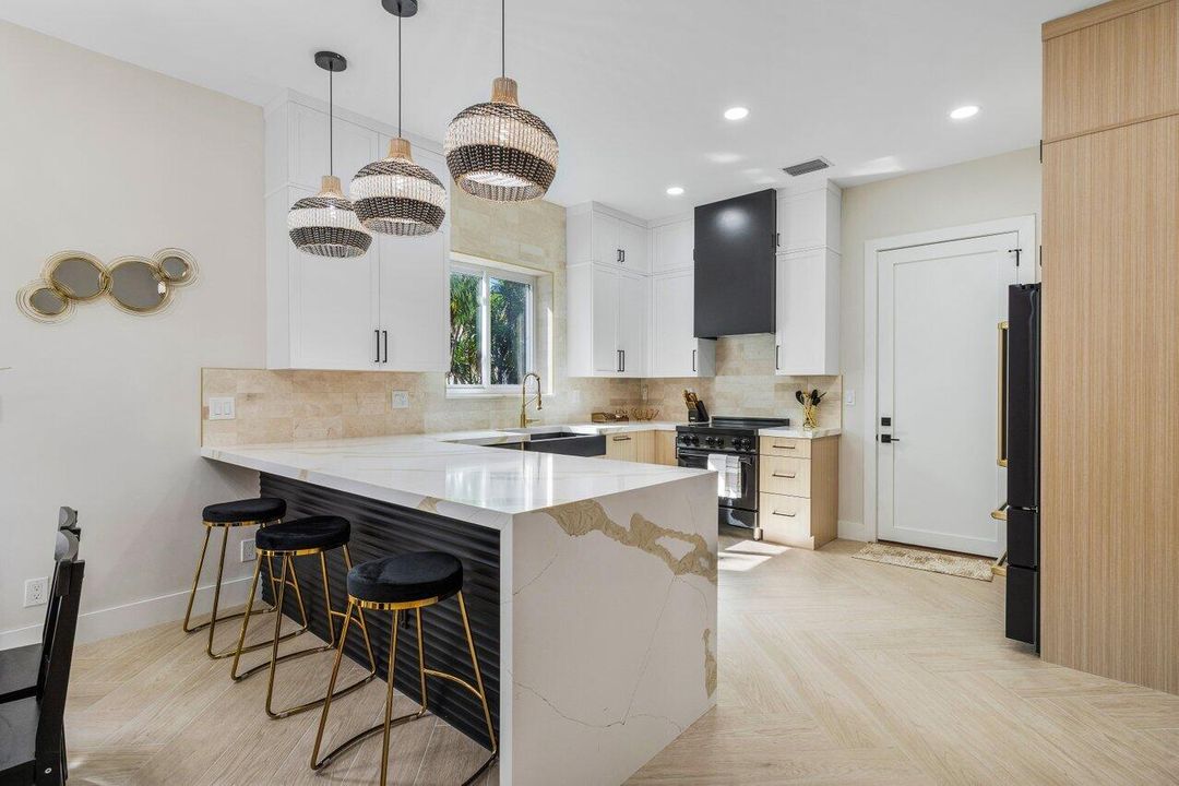 En Renta: $7,600 (3 camas, 2 baños, 1600 Pies cuadrados)