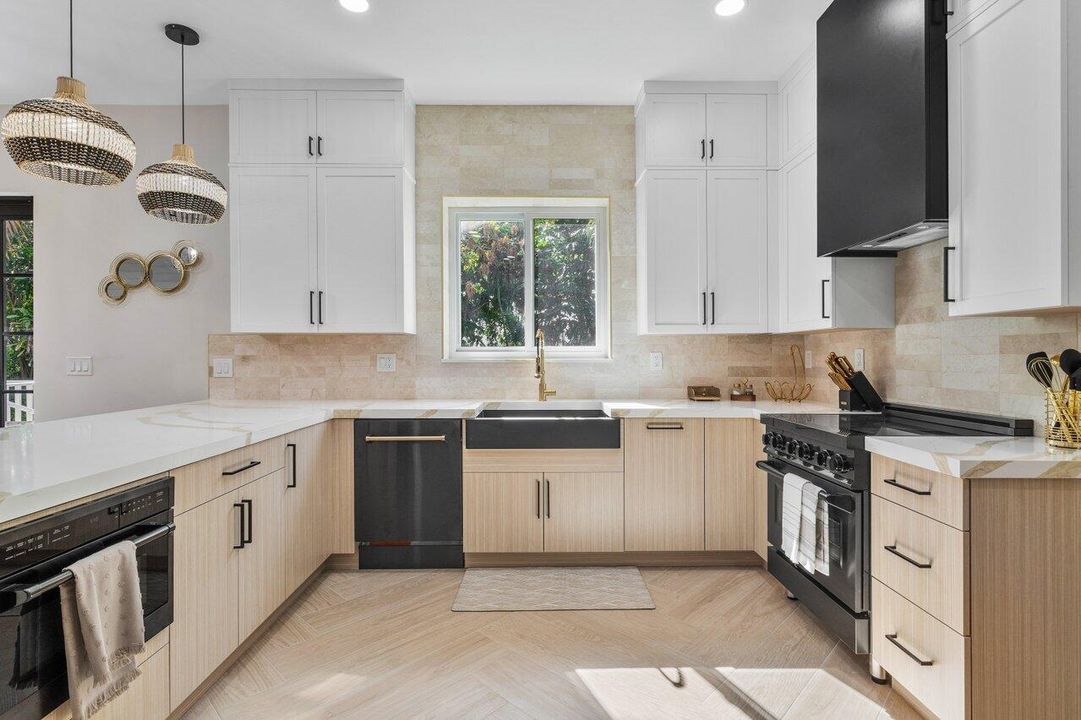 En Renta: $7,600 (3 camas, 2 baños, 1600 Pies cuadrados)