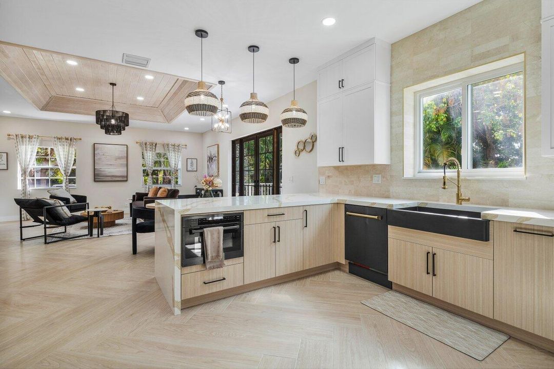 En Renta: $7,600 (3 camas, 2 baños, 1600 Pies cuadrados)