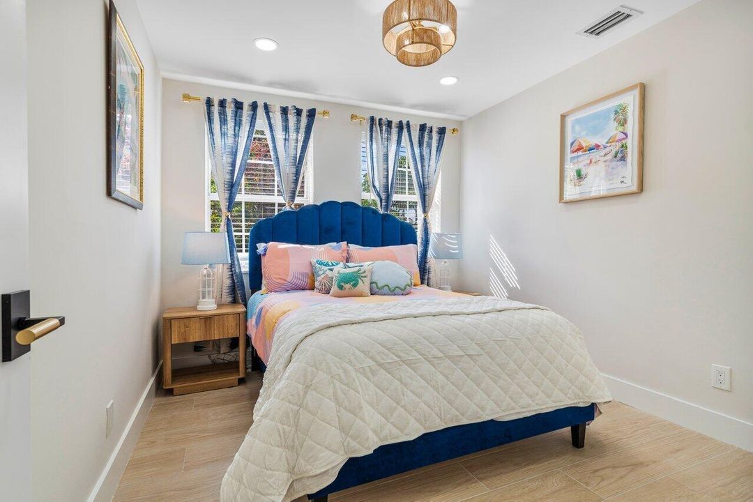 En Renta: $7,600 (3 camas, 2 baños, 1600 Pies cuadrados)