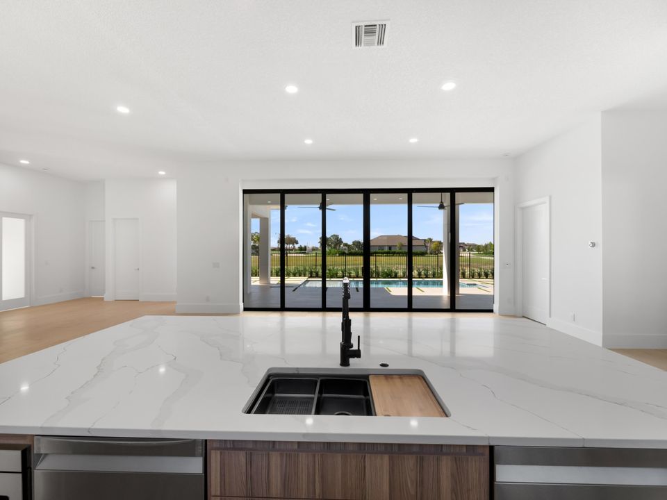 На продажу: $1,175,000 (4 спален, 2 ванн, 3089 Квадратных фут)