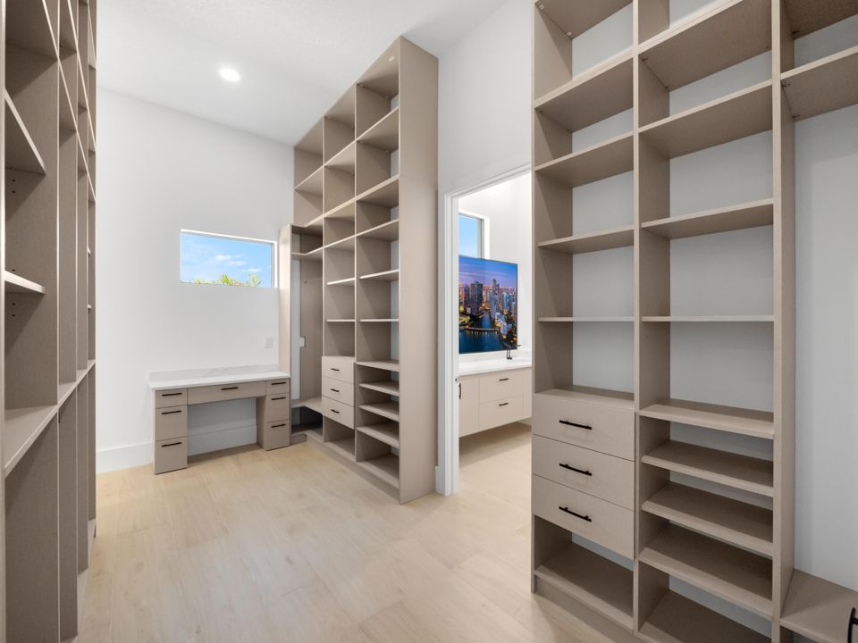 На продажу: $1,175,000 (4 спален, 2 ванн, 3089 Квадратных фут)