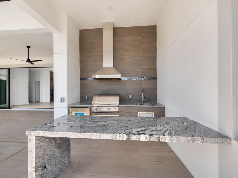 На продажу: $1,175,000 (4 спален, 2 ванн, 3089 Квадратных фут)