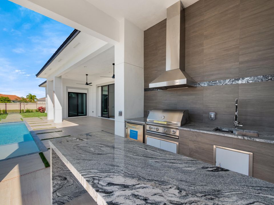 На продажу: $1,175,000 (4 спален, 2 ванн, 3089 Квадратных фут)