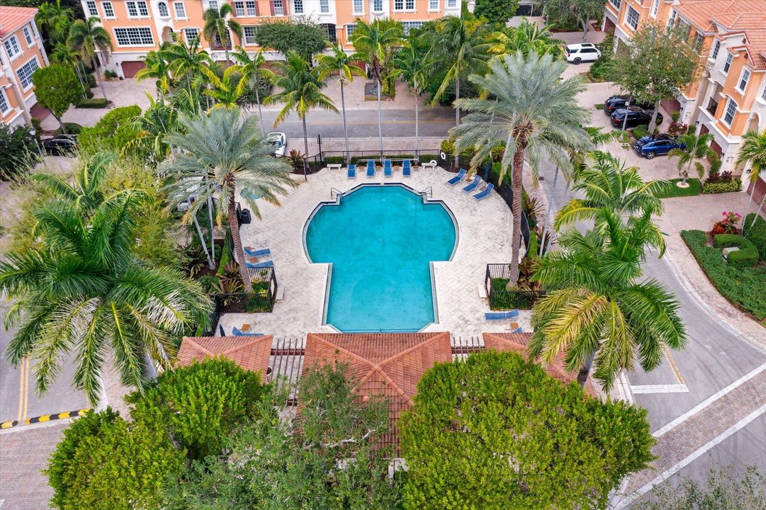 Active With Contract: $975,000 (4 beds, 3 baths, 3134 Square Feet)