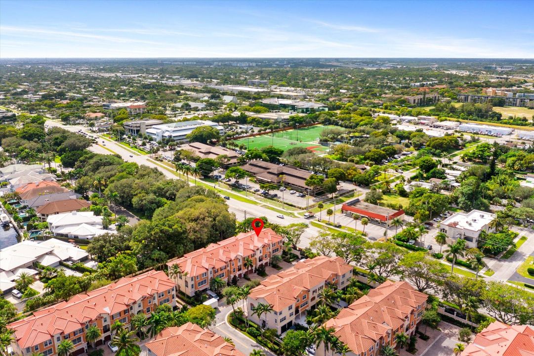 Active With Contract: $975,000 (4 beds, 3 baths, 3134 Square Feet)