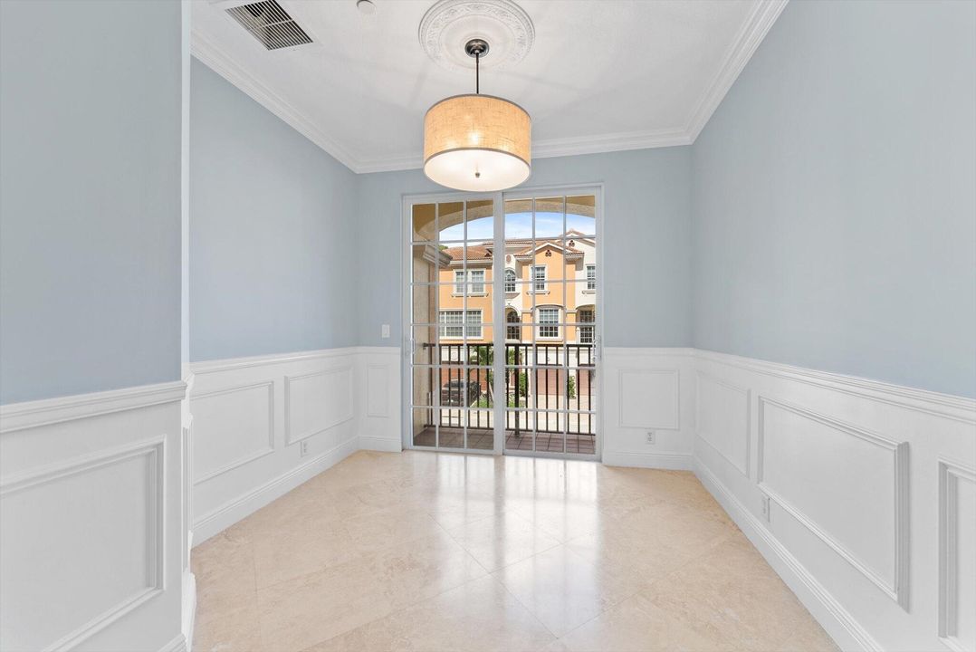 Active With Contract: $975,000 (4 beds, 3 baths, 3134 Square Feet)