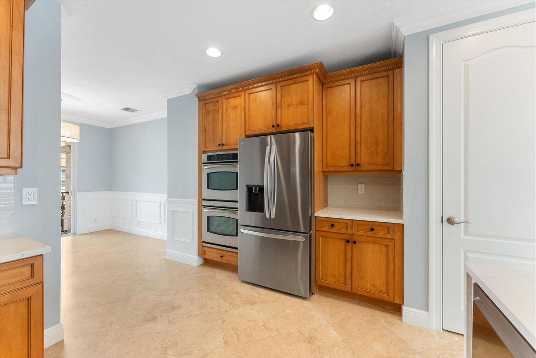 Active With Contract: $975,000 (4 beds, 3 baths, 3134 Square Feet)