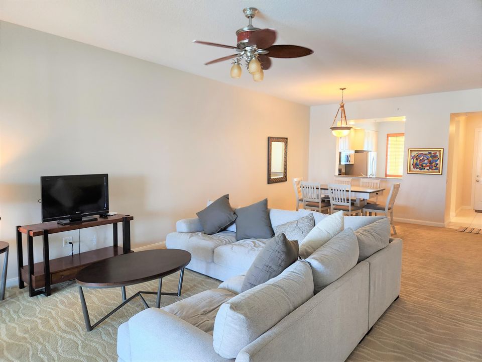 For Rent: $2,600 (2 beds, 2 baths, 1989 Square Feet)