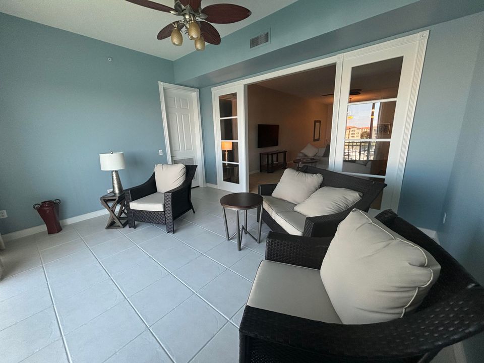 For Rent: $2,600 (2 beds, 2 baths, 1989 Square Feet)