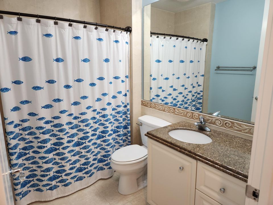 For Rent: $2,600 (2 beds, 2 baths, 1989 Square Feet)