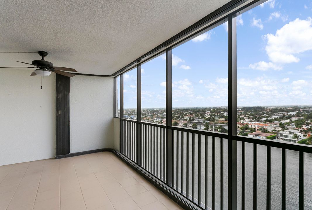 For Sale: $899,000 (2 beds, 2 baths, 1452 Square Feet)