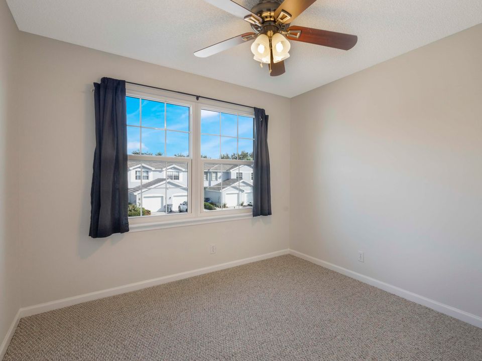 Active With Contract: $379,900 (3 beds, 2 baths, 1559 Square Feet)