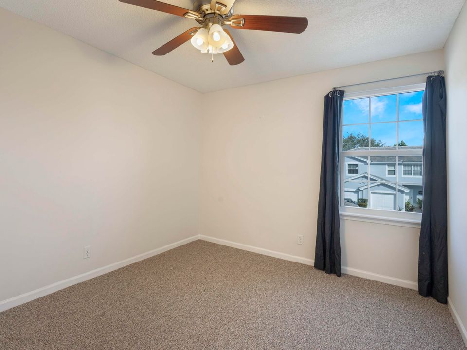 Active With Contract: $379,900 (3 beds, 2 baths, 1559 Square Feet)