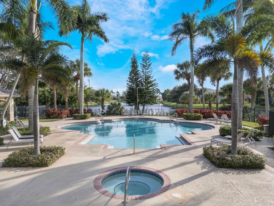 Active With Contract: $379,900 (3 beds, 2 baths, 1559 Square Feet)