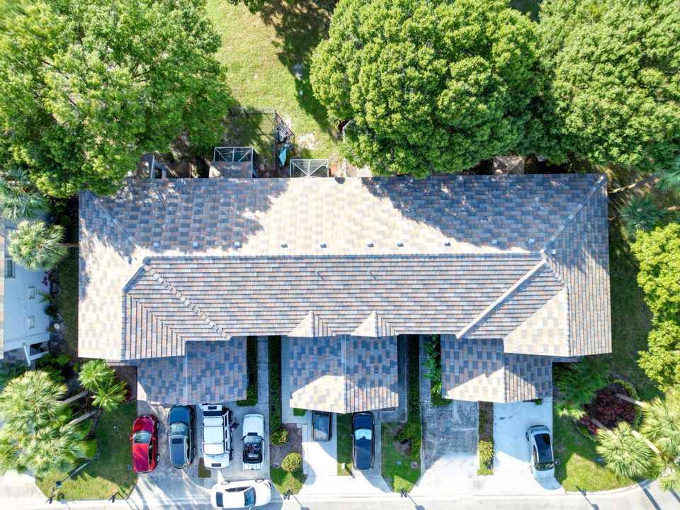 Active With Contract: $379,900 (3 beds, 2 baths, 1559 Square Feet)