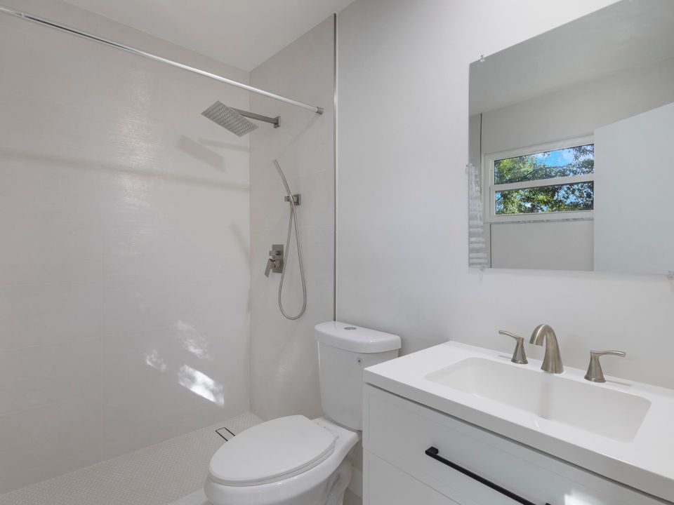 Active With Contract: $379,900 (3 beds, 2 baths, 1559 Square Feet)