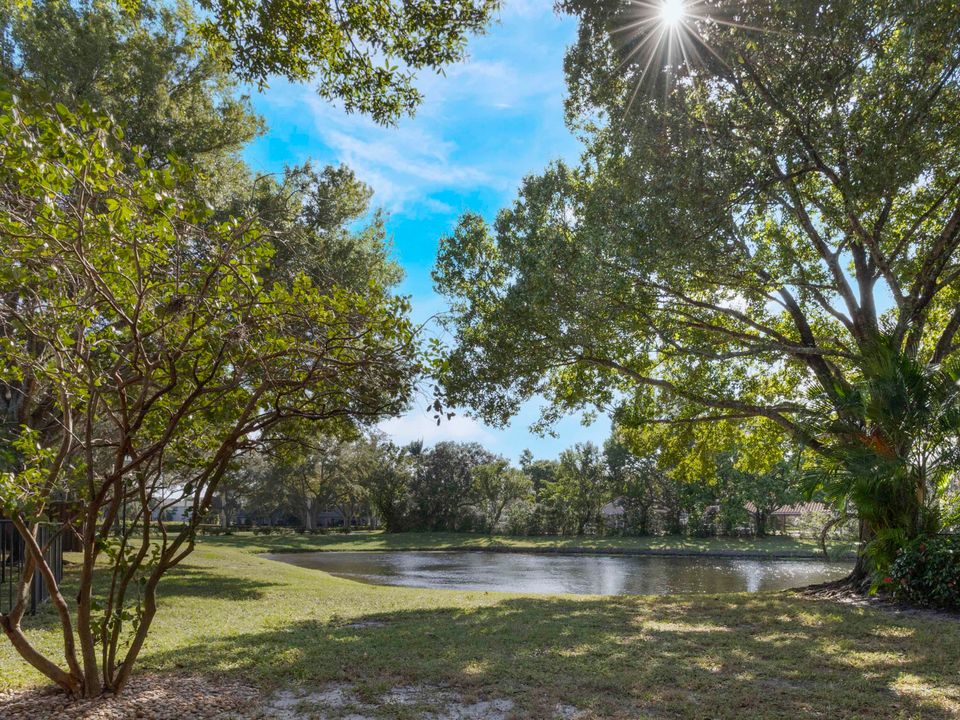 Active With Contract: $379,900 (3 beds, 2 baths, 1559 Square Feet)