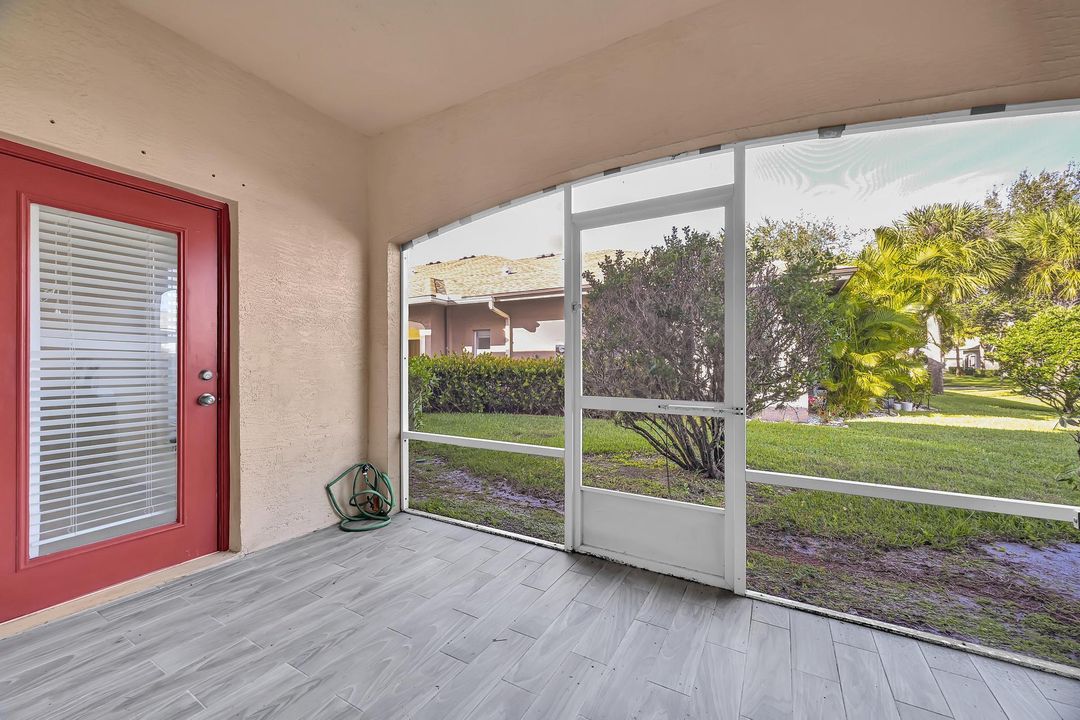 В аренду: $1,800 (2 спален, 2 ванн, 1330 Квадратных фут)