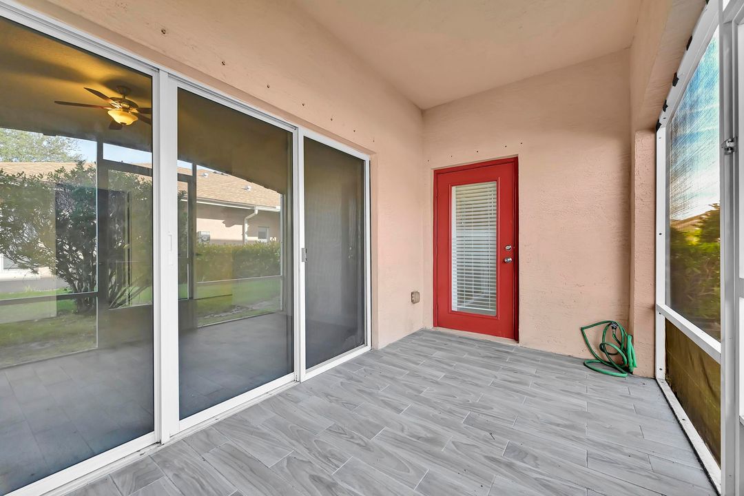 В аренду: $1,800 (2 спален, 2 ванн, 1330 Квадратных фут)