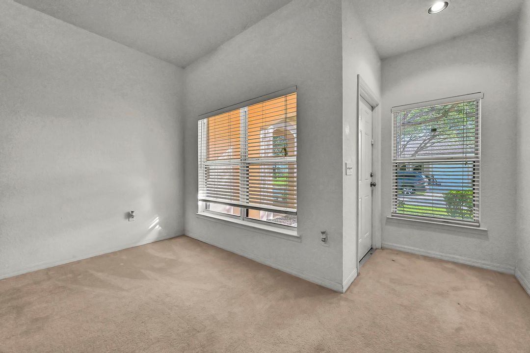 В аренду: $1,800 (2 спален, 2 ванн, 1330 Квадратных фут)