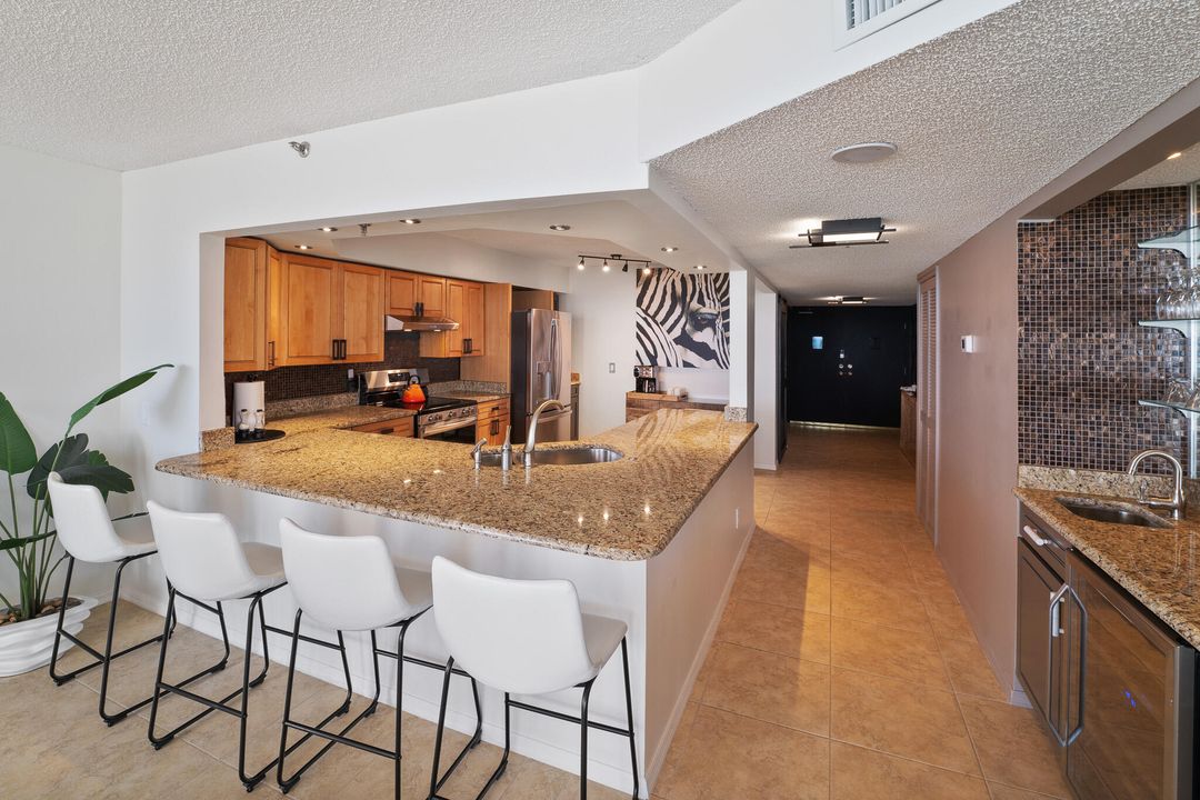 For Sale: $659,900 (2 beds, 2 baths, 1703 Square Feet)