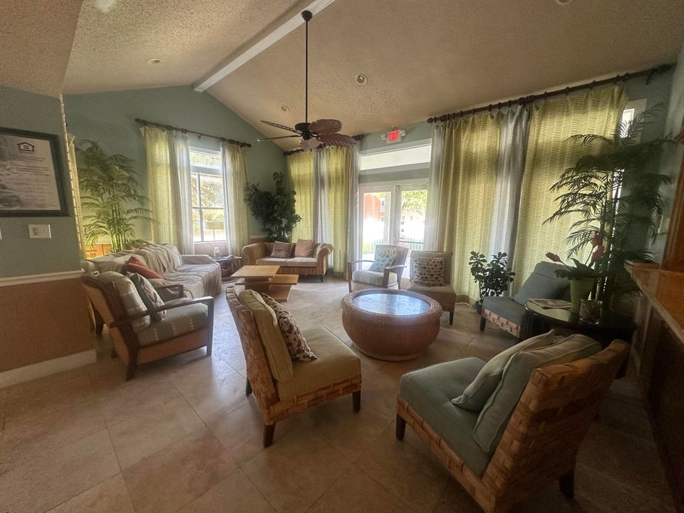 For Rent: $1,500 (1 beds, 1 baths, 541 Square Feet)