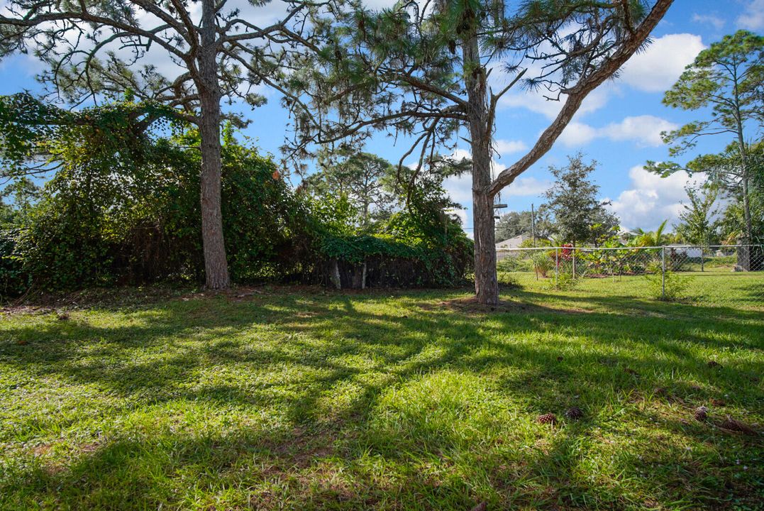 For Sale: $235,000 (3 beds, 2 baths, 1116 Square Feet)