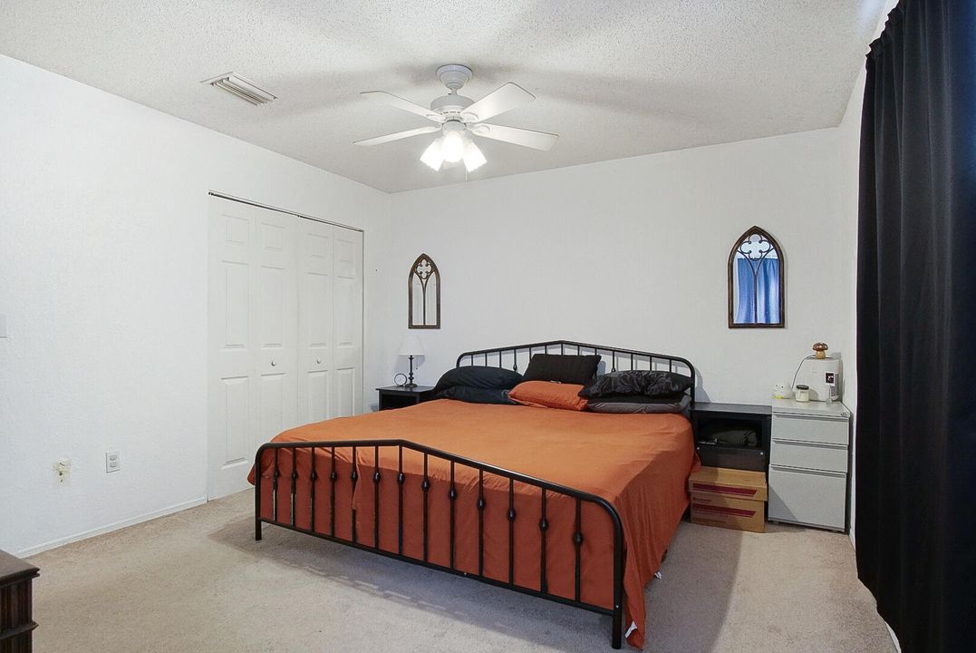 For Sale: $235,000 (3 beds, 2 baths, 1116 Square Feet)