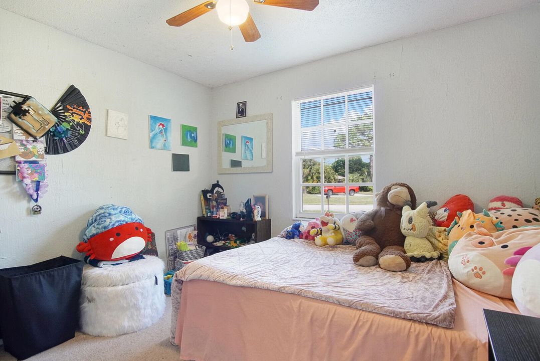 For Sale: $235,000 (3 beds, 2 baths, 1116 Square Feet)