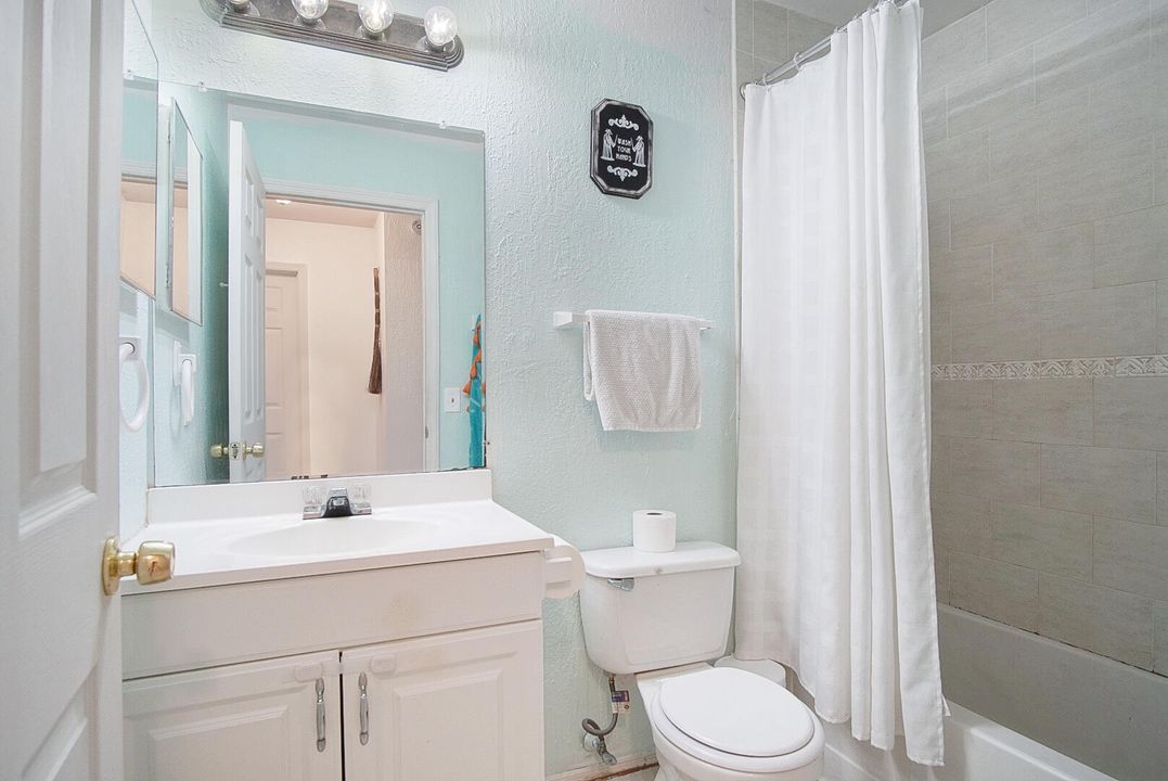 For Sale: $235,000 (3 beds, 2 baths, 1116 Square Feet)