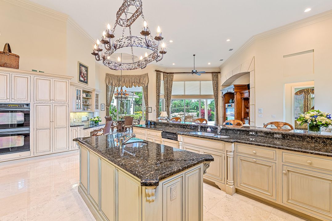 На продажу: $5,990,000 (5 спален, 6 ванн, 7733 Квадратных фут)