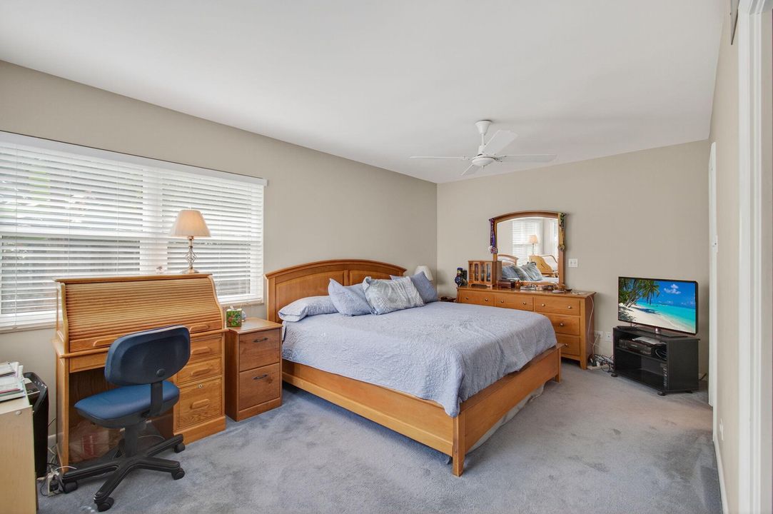 For Sale: $745,000 (3 beds, 2 baths, 1323 Square Feet)