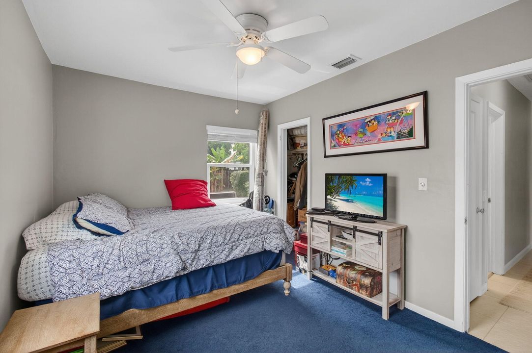 For Sale: $745,000 (3 beds, 2 baths, 1323 Square Feet)