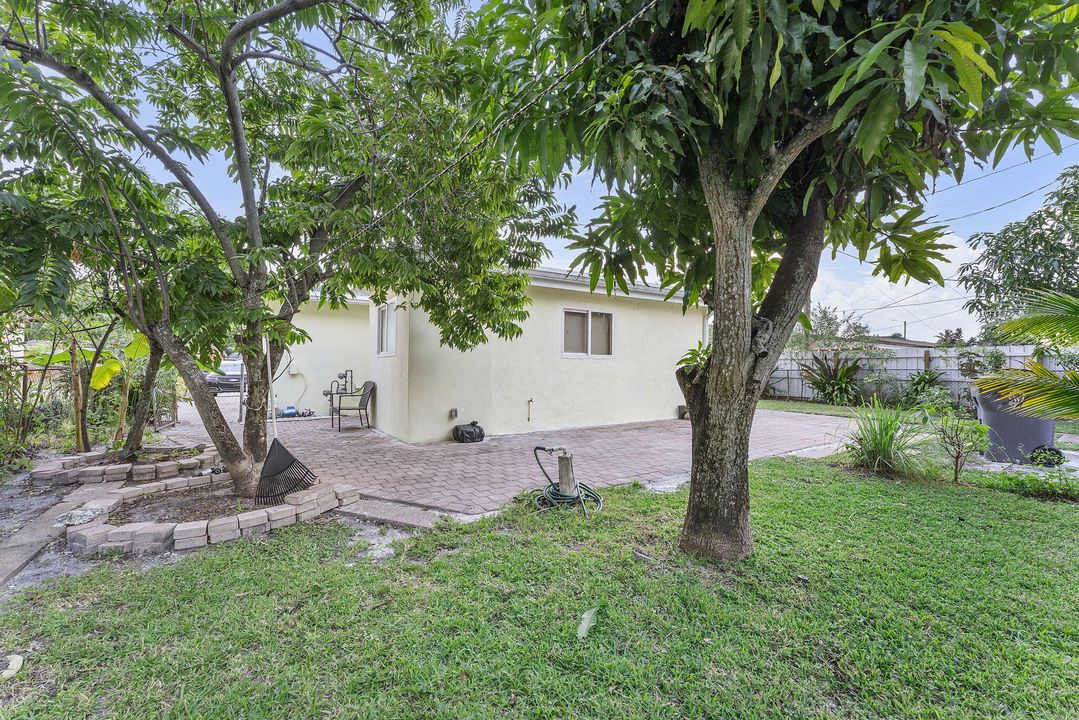 Active With Contract: $420,000 (3 beds, 2 baths, 1361 Square Feet)