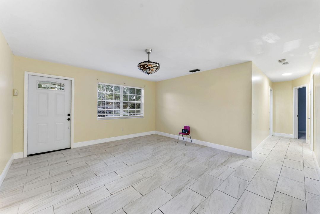 Active With Contract: $420,000 (3 beds, 2 baths, 1361 Square Feet)