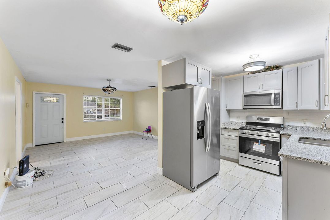 Active With Contract: $420,000 (3 beds, 2 baths, 1361 Square Feet)