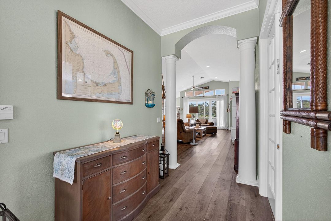 Activo con contrato: $649,000 (3 camas, 2 baños, 1879 Pies cuadrados)