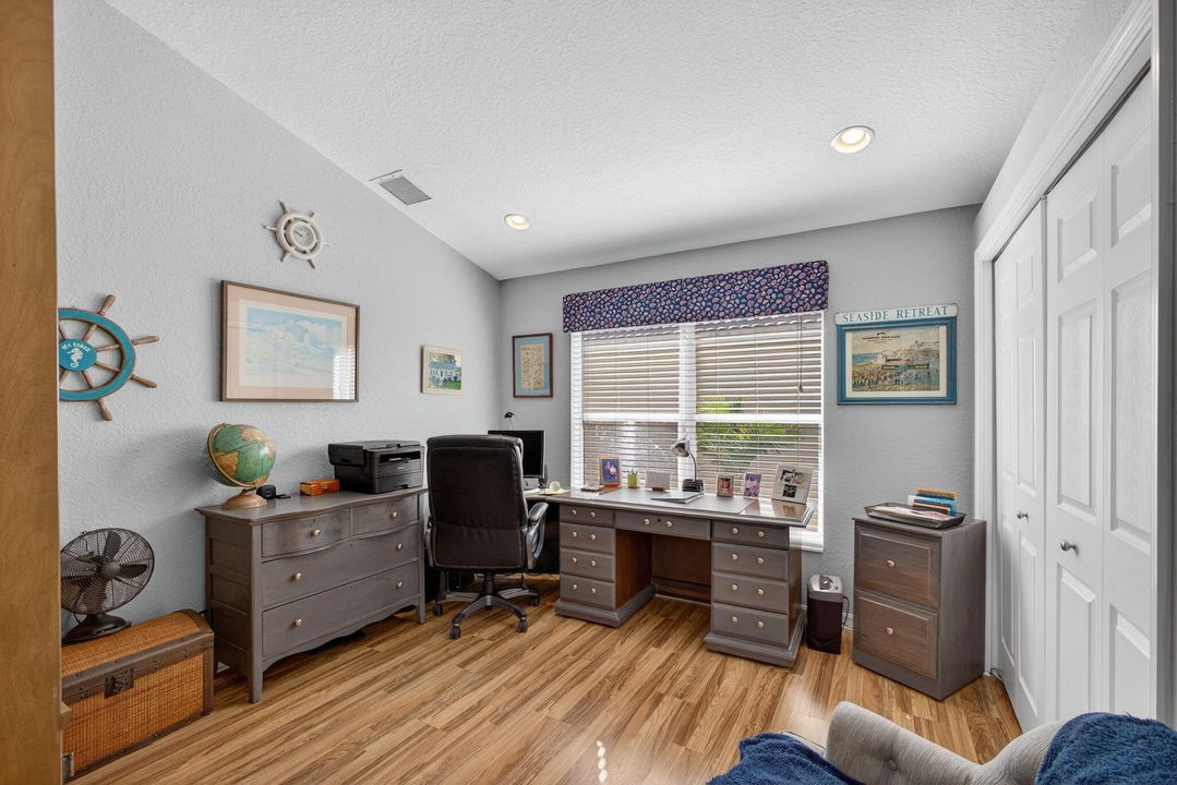 Activo con contrato: $649,000 (3 camas, 2 baños, 1879 Pies cuadrados)