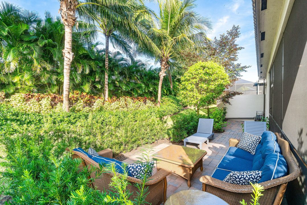 Active With Contract: $850,000 (3 beds, 2 baths, 1783 Square Feet)