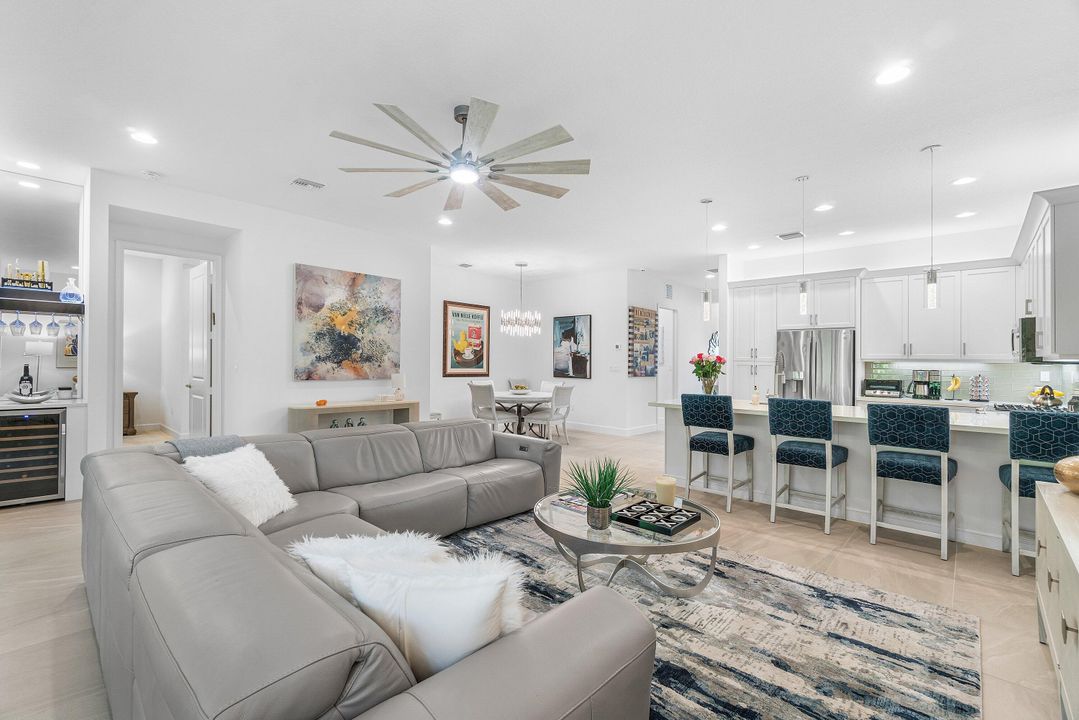 Active With Contract: $850,000 (3 beds, 2 baths, 1783 Square Feet)