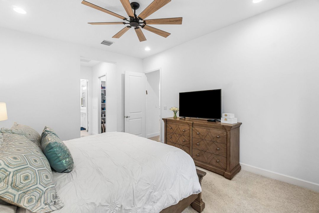 Active With Contract: $850,000 (3 beds, 2 baths, 1783 Square Feet)