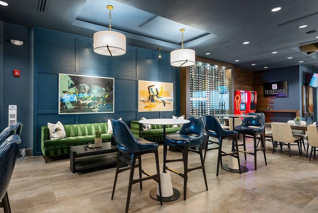 Active With Contract: $850,000 (3 beds, 2 baths, 1783 Square Feet)