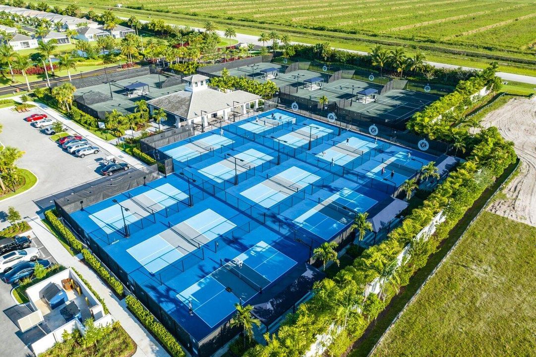 Active With Contract: $850,000 (3 beds, 2 baths, 1783 Square Feet)