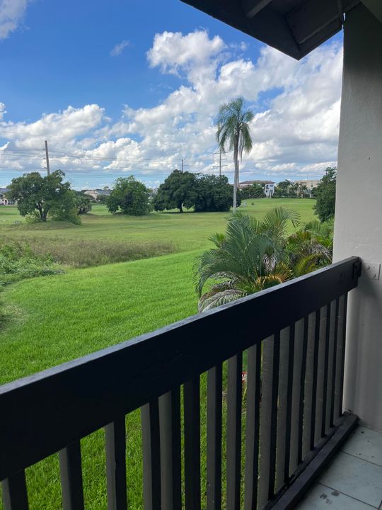 En Venta: $259,000 (2 camas, 1 baños, 891 Pies cuadrados)