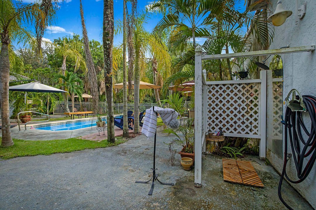 For Sale: $1,249,000 (4 beds, 3 baths, 3507 Square Feet)